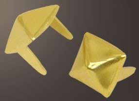 アルミニウムピラミッドスポッツ(ゴールド)＜9.5mm＞